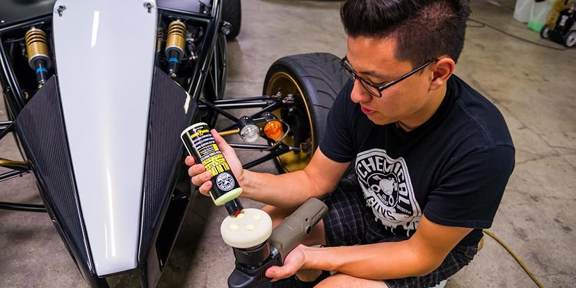 Chemical Guys V4 All-in-One Polish + Sealant — image 3