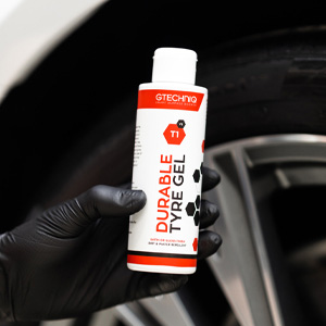 Gtechniq T1 Tyre and Trim — image 9