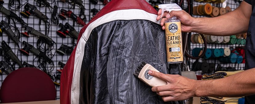 Chemical Guys Colorless and Odorless Leather Cleaner — image 9