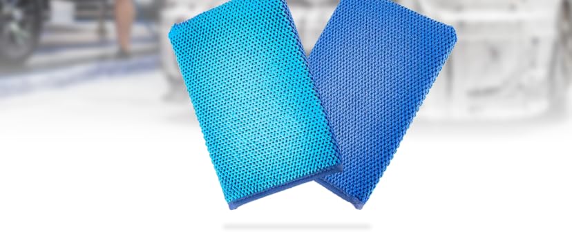 The Rag Company Ultra Clay Decontamination Mitt (Fine Grade) — image 9