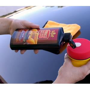 Pinnacle Natural Brilliance Liquid Souveran Car Wax — image 3