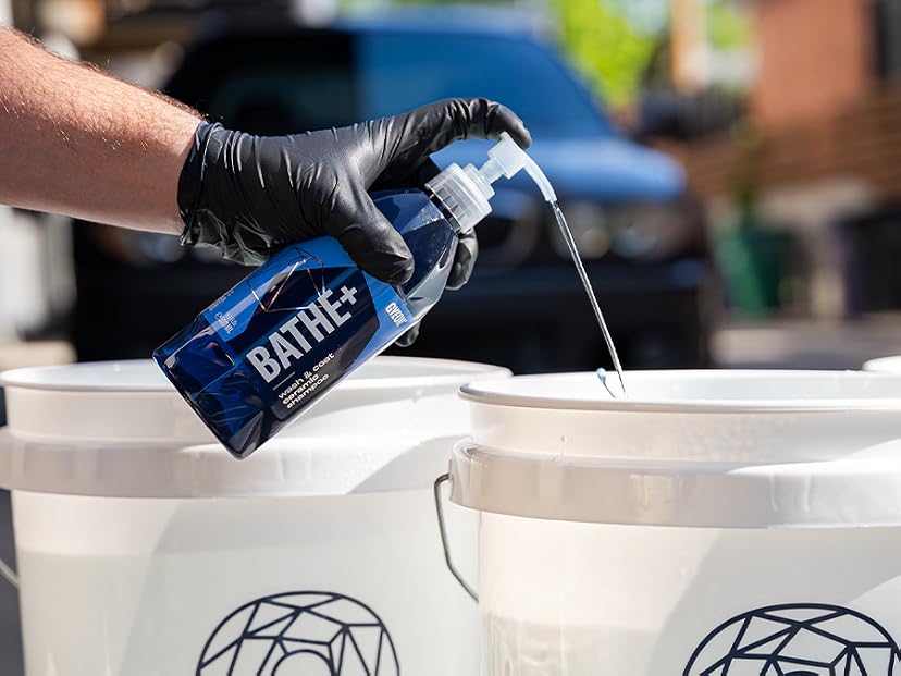Gyeon Q²M Bathe+ Ceramic-Infused Car Wash Shampoo — image 4